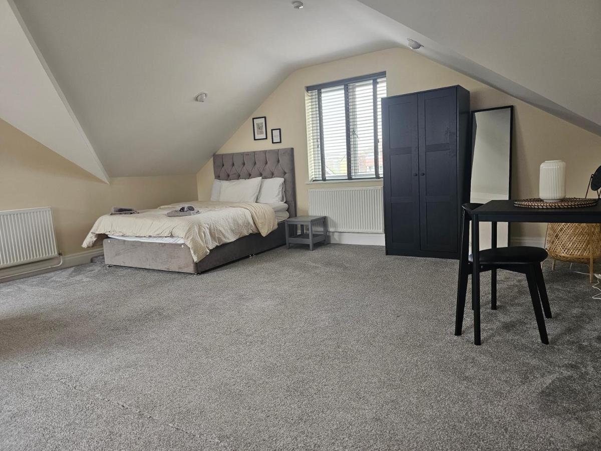Lovely 1-Bed Loft In Newport ภายนอก รูปภาพ