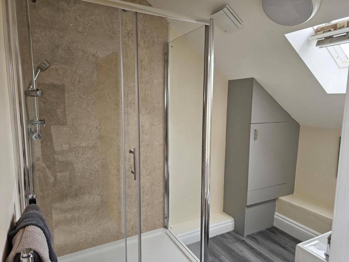 Lovely 1-Bed Loft In Newport ภายนอก รูปภาพ